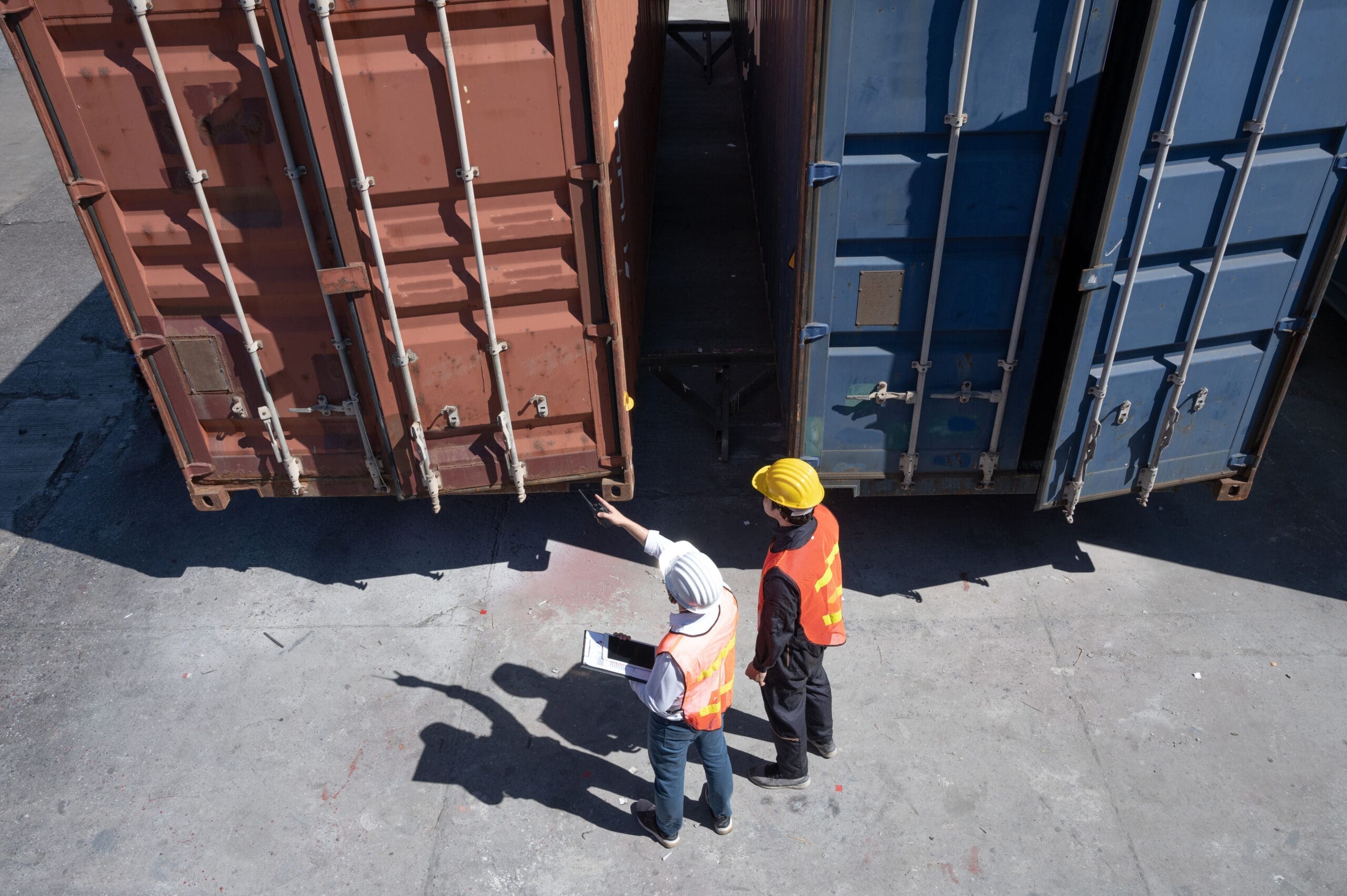 Inspecting used shipping container condition doors and floor Cleveland Ohio