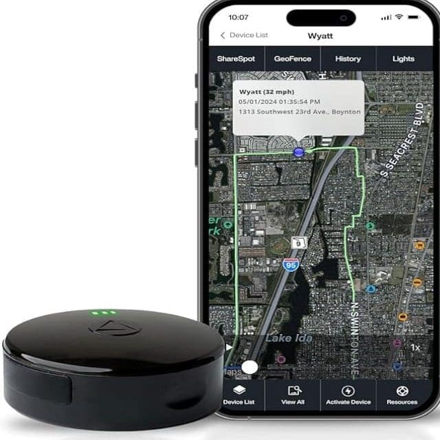 GPS tracker for shipping containers for security